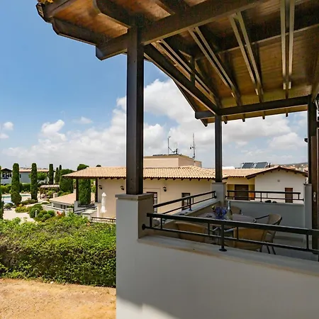 Db11 Adjacent To Aphrodite Hills Communal Pool Retreat Апартаменты *