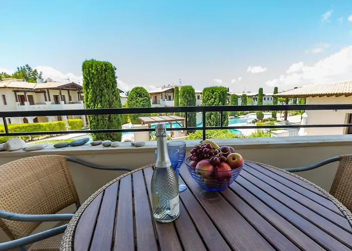 Db11 Adjacent To Aphrodite Hills Communal Pool Retreat Kouklia